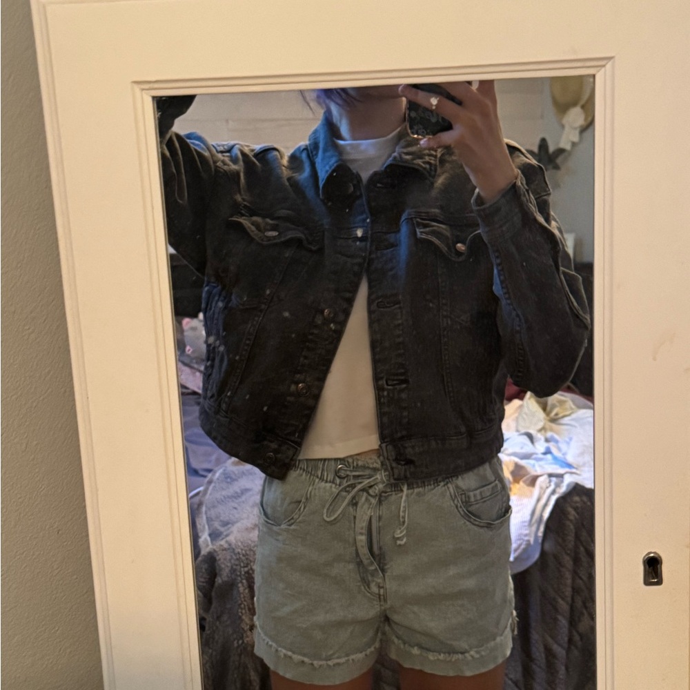 Classic Black Cropped Denim Jacket